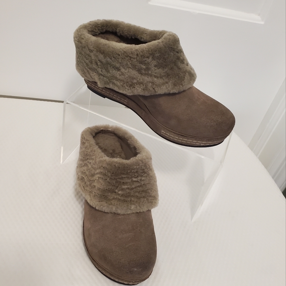 EUC Antelope Collection Wedge Clogs Size 36/5 Warm, comfy N08